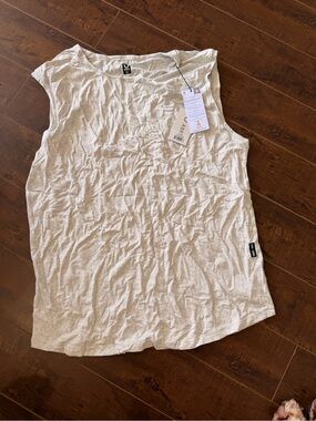 Vero Moda Light Gray Sleeveless Scoop Neck Tank Top